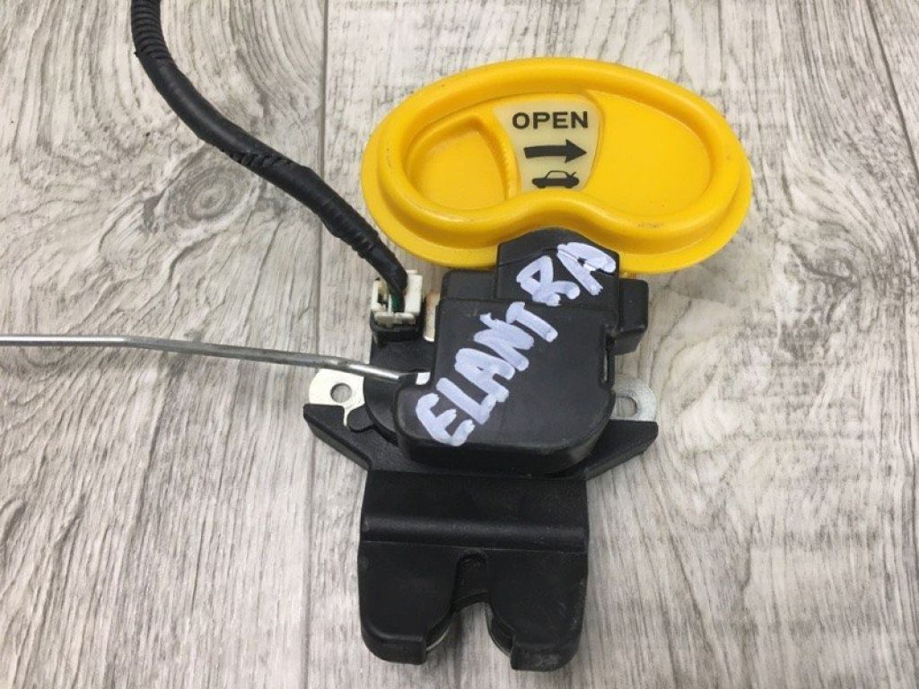 81230-2H000 | Замок кришки багажника HYUNDAI ELANTRA HD 06-11 - Фото 2