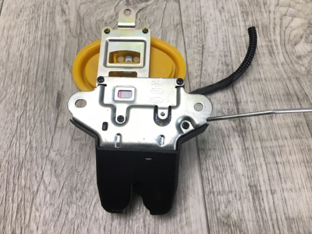 81230-2H000 | Замок кришки багажника HYUNDAI ELANTRA HD 06-11 - Фото 4