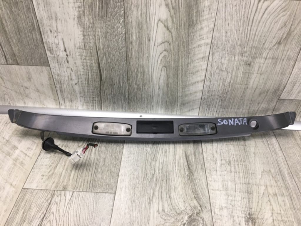 92510-3S010 | Панель подсветки номера HYUNDAI SONATA YF 10-14