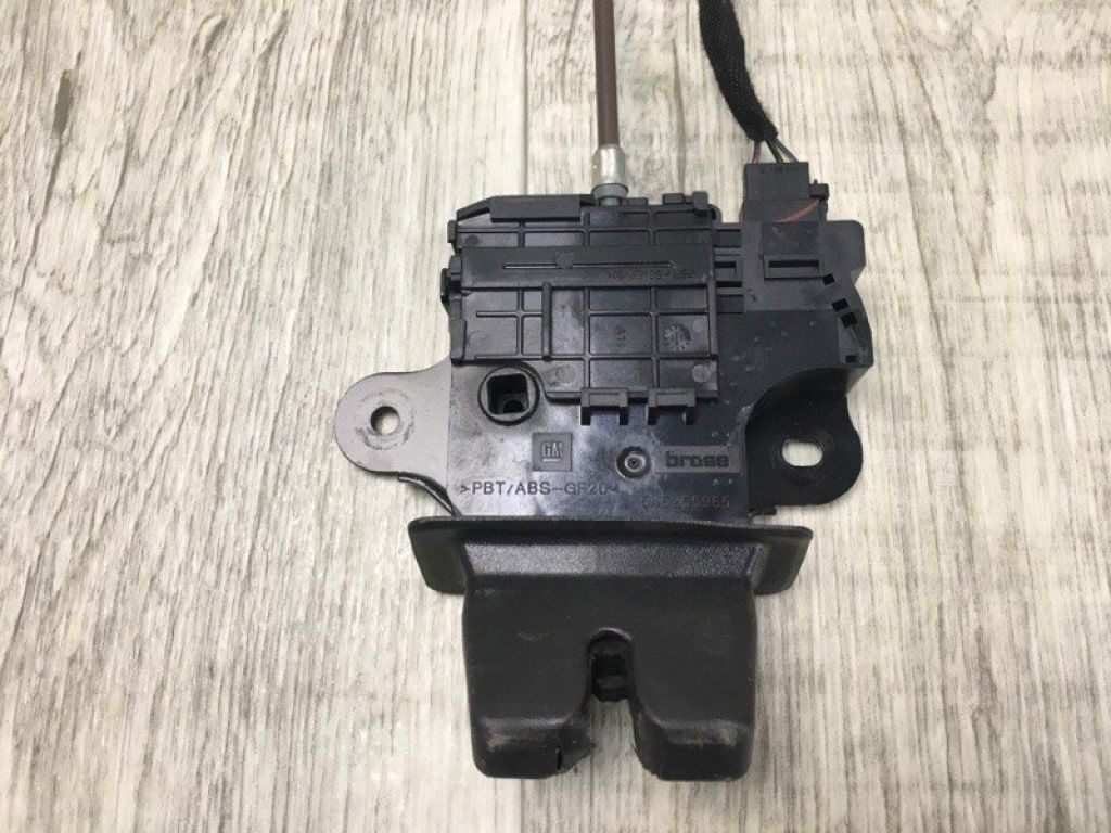 13501988 | Замок крышки багажника CHEVROLET CRUZE 08-15 - Фото 2