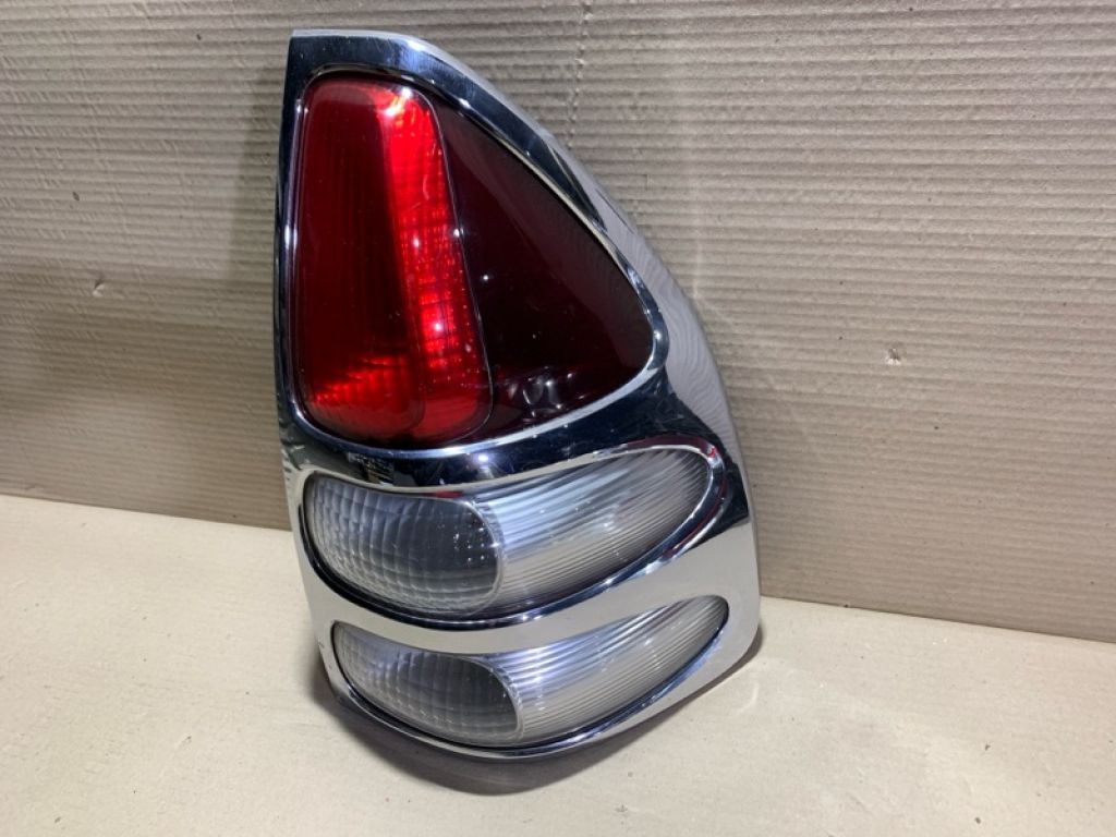 81551-60700 | Ліхтар зовнішній прав. TOYOTA LAND CRUISER PRADO 120 02-09 - Фото 3