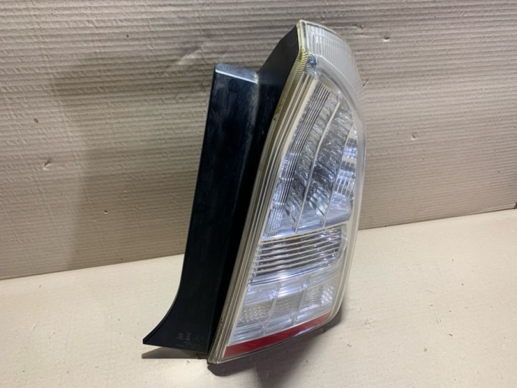 81551-47120 | Ліхтар зовнішній прав. TOYOTA PRIUS - 30 09-17 - Фото 4