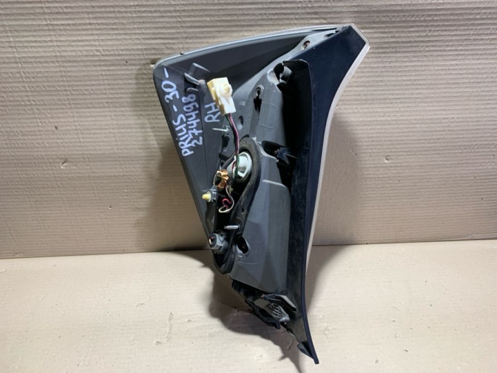 81551-47120 | Фонарь наружный прав. TOYOTA PRIUS - 30 09-17 - Фото 9