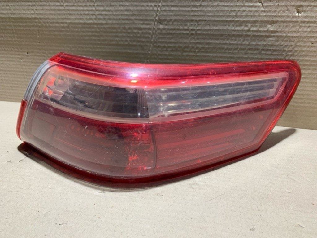 81550-06240 | Ліхтар зовнішній прав. TOYOTA CAMRY 40 06-11 - Фото 3