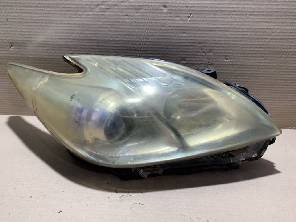 81130-47250 | Фара прав. TOYOTA PRIUS - 30 09-17