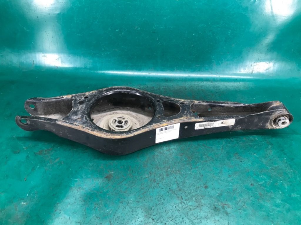 1K0 505 311 AB | Важіль задньої підвіски нижній поперечний прав. VOLKSWAGEN JETTA USA 10-17