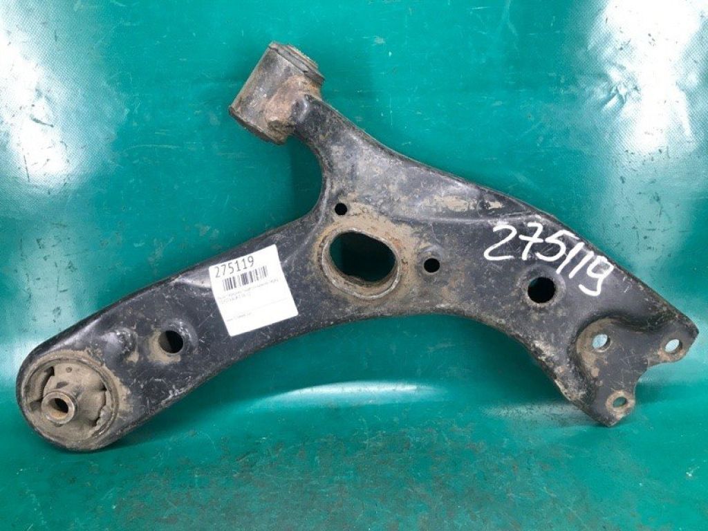48068-02130 | Рычаг передней подвески нижний прав. TOYOTA AURIS 06-12