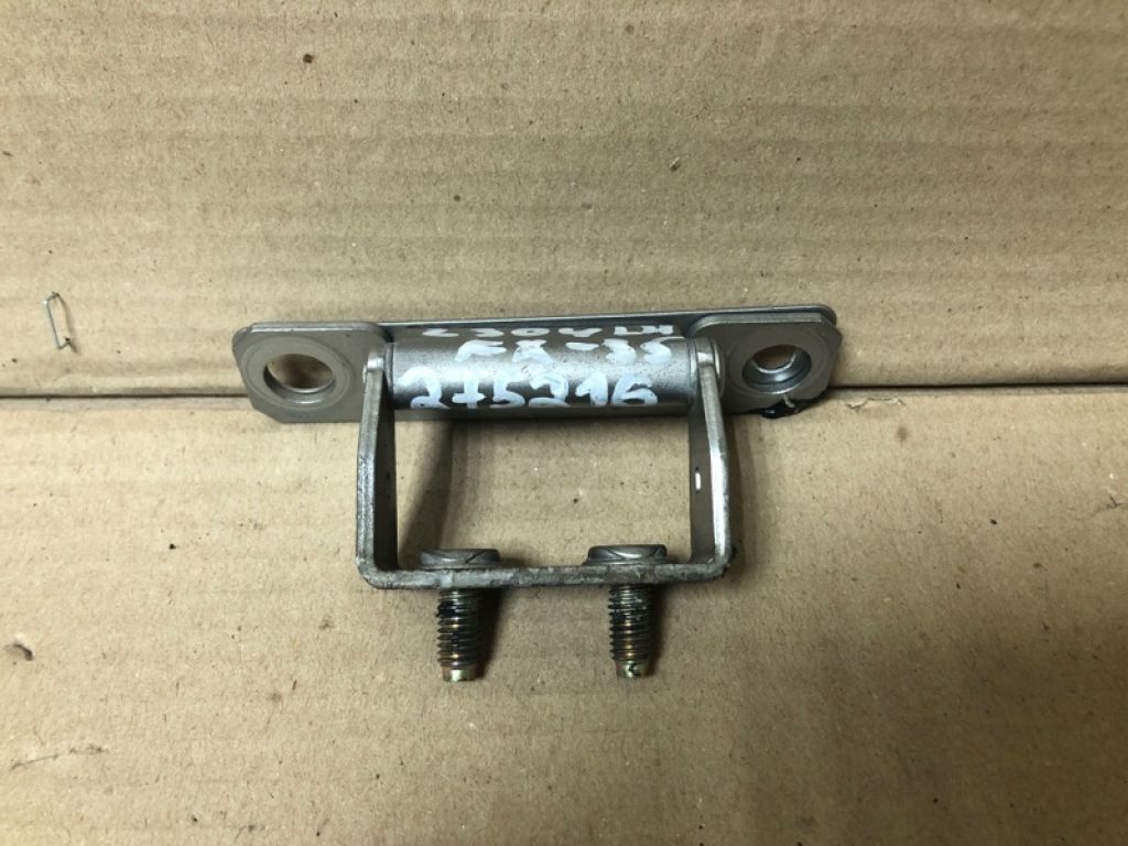 90401-CG000 | Петля кришки багажника лів. INFINITI FX S50 03-08