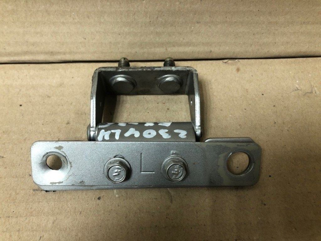 90401-CG000 | Петля кришки багажника лів. INFINITI FX S50 03-08 - Фото 4