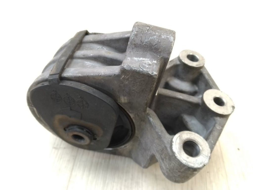 21830-4D100 | Подушка двигуна лів. KIA SEDONA 06-14