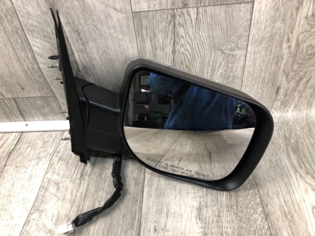 96301-ZC20A | Зеркало прав. NISSAN QX56 / TITAN / ARMADA 04-16 - Фото 2