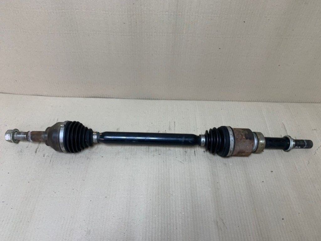 39100-3NA0A | Привод передний прав. NISSAN LEAF 10-17