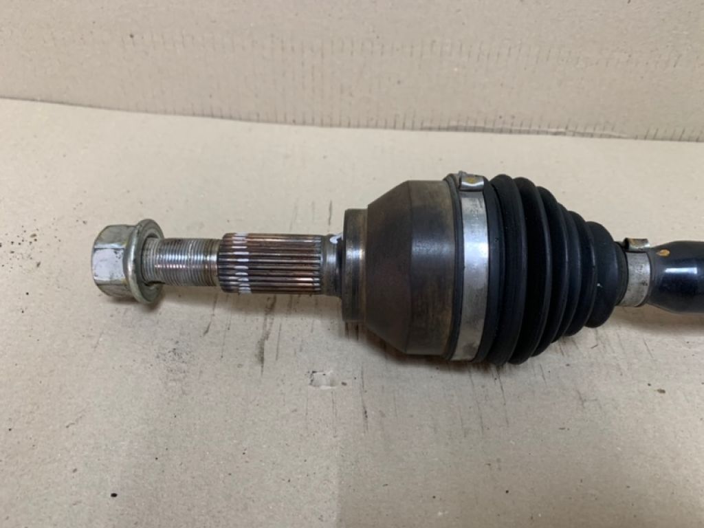 39100-3NA0A | Привод передний прав. NISSAN LEAF 10-17 - Фото 3