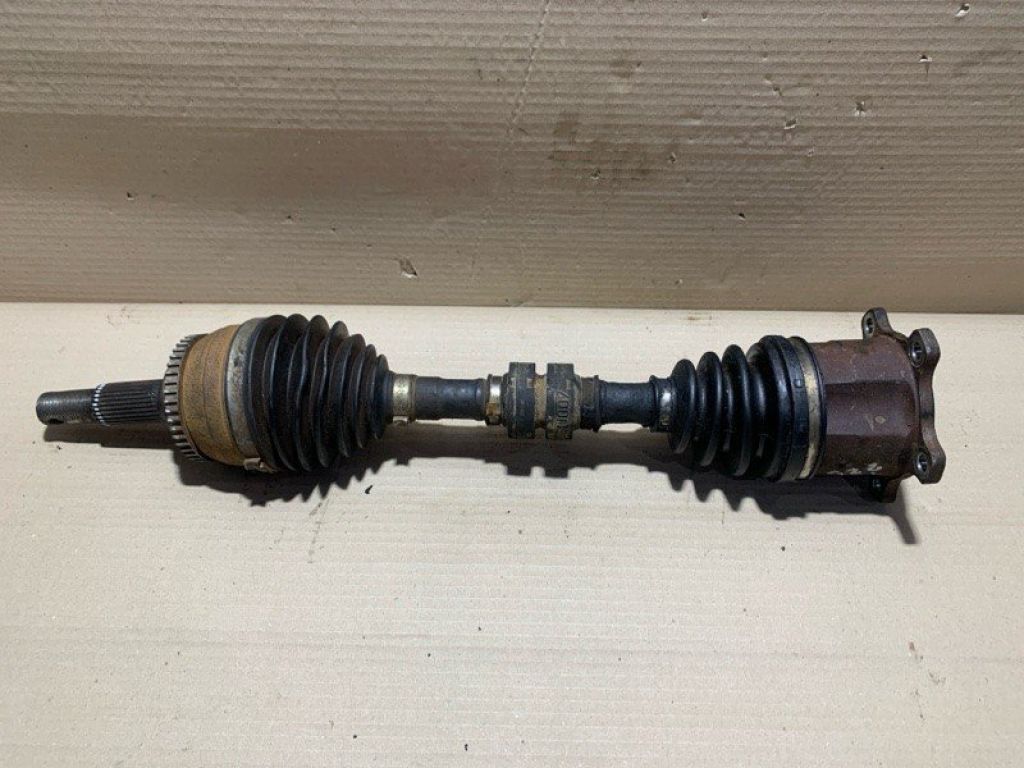 39100-8H615 | Привід передній прав. NISSAN X-TRAIL T30 01-07