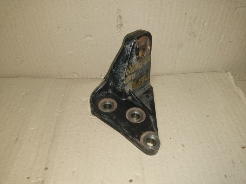 12311-0A070 | Кронштейн КПП лев. TOYOTA SOLARA 03-09