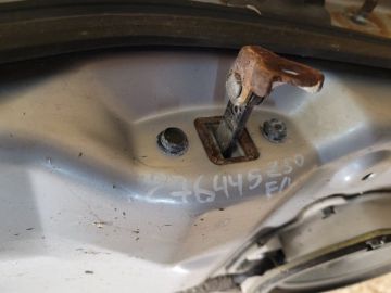 Обмежувач дверей передн. лів. NISSAN MURANO Z50 02-07