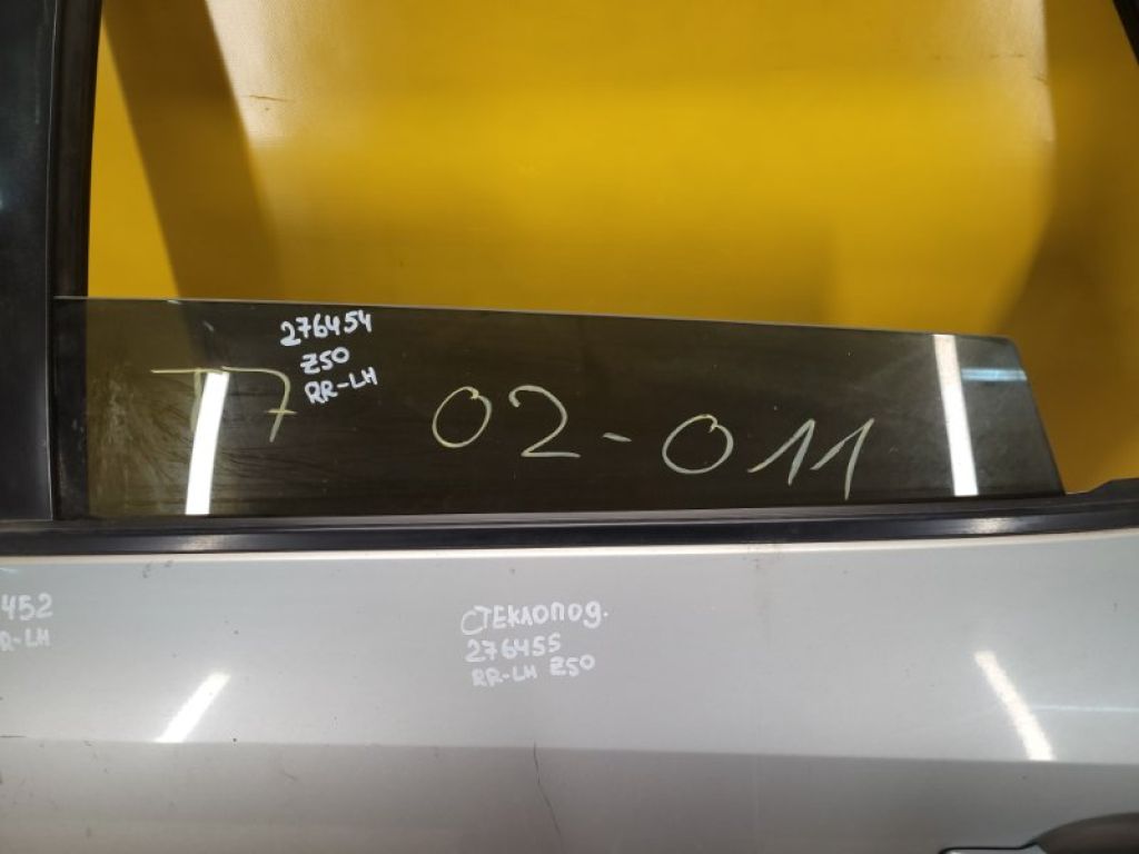 82301-CB800 | Стекло двери задн. лев. NISSAN MURANO Z50 02-07