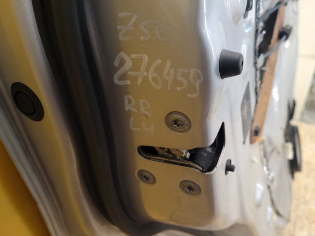 82501-CA01B | Замок двері задн. лів. NISSAN MURANO Z50 02-07