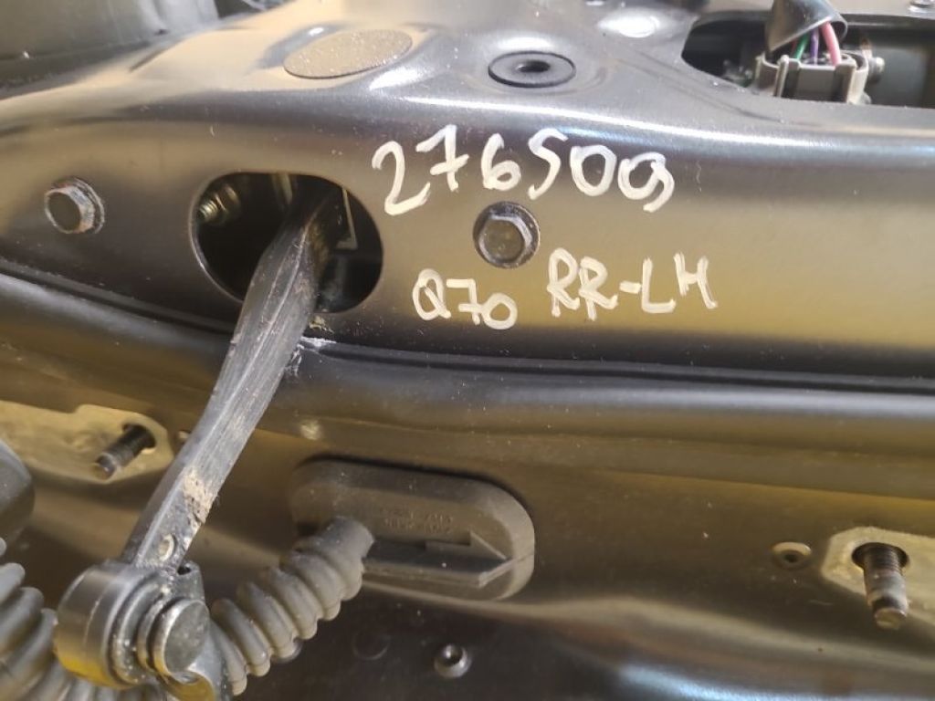 82431-1MA0A | Обмежувач дверей задн. лів. INFINITI M25/M37/M56/Q70/M35H 10-16