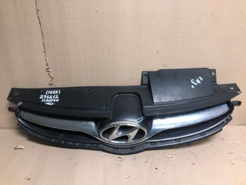 Решітка радіатора HYUNDAI ELANTRA MD 10-15