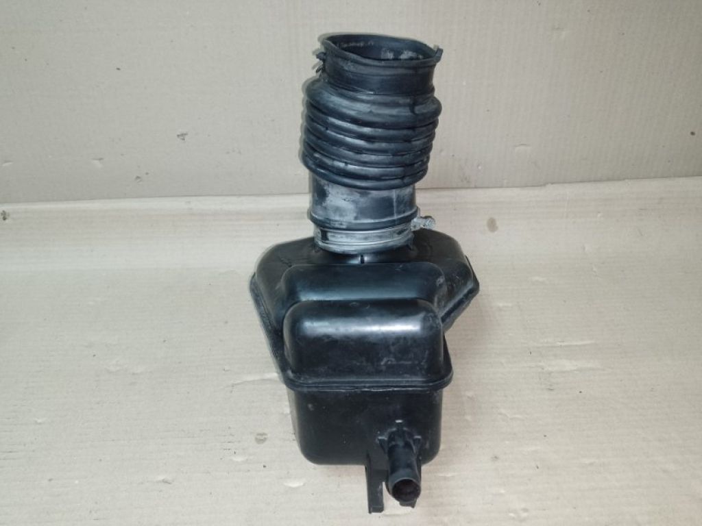 16576-CA000 | Патрубок воздушного фильтра NISSAN MURANO Z50 02-07 - Фото 2