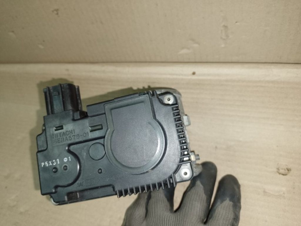 16119-8J10A | Дросельна заслінка NISSAN MURANO Z50 02-07 - Фото 3