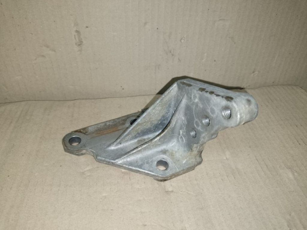 30441-CA000 | Подушка роздавальної коробки NISSAN MURANO Z50 02-07