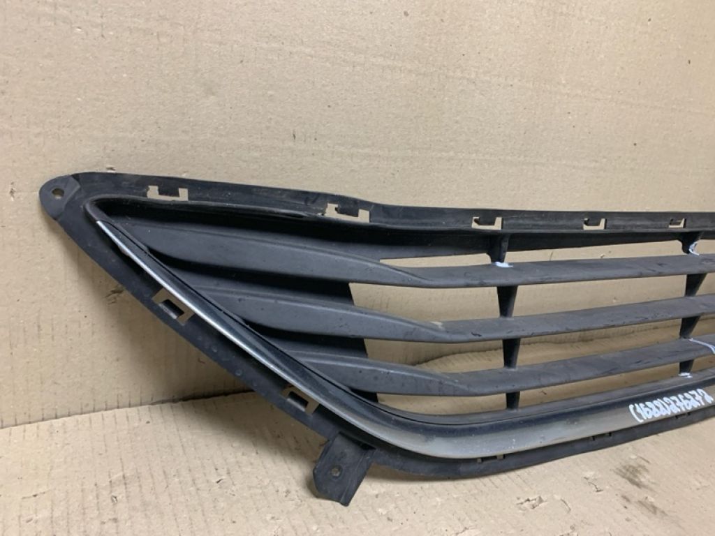 86560-3Y000 | Решітка переднього бампера HYUNDAI ELANTRA MD 10-15 - Фото 2