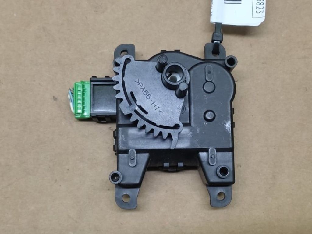 79140-TZ5-A51 | Моторчик заслінки пічки ACURA MDX (YD3) 13-21