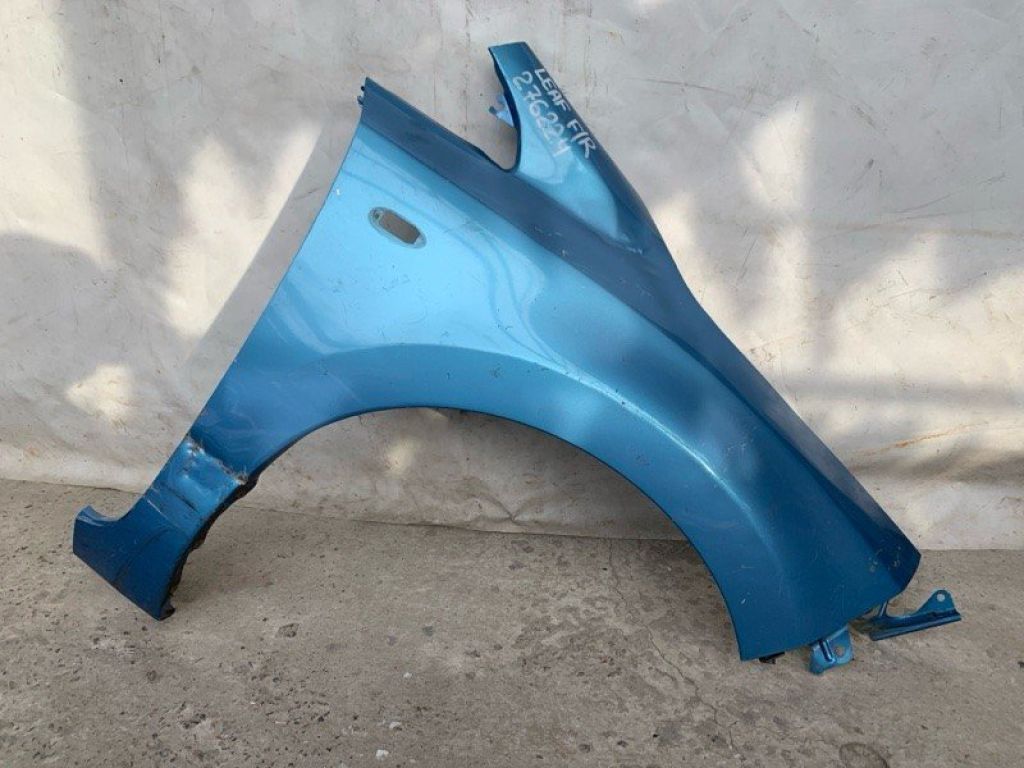 63100-3NF0A | Крыло переднее прав. NISSAN LEAF 10-17