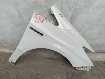 Крыло переднее прав. TOYOTA PRIUS - 30 09-17