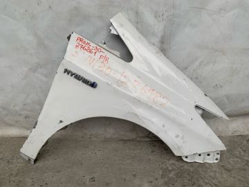 Крыло переднее прав. TOYOTA PRIUS - 30 09-17