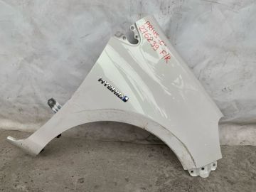 Крило переднє прав. TOYOTA PRIUS C/AQUA 11-14