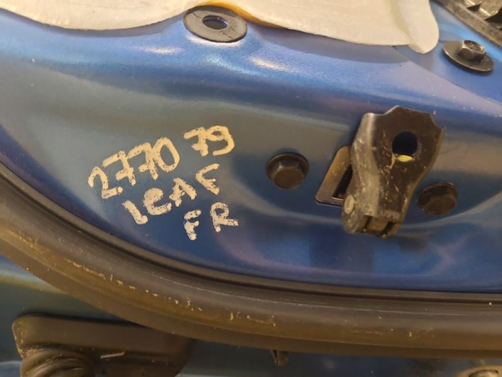 80430-3NF0A | Ограничитель двери передн. прав. NISSAN LEAF 18-