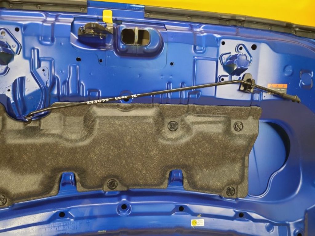 65771-5SK0A | Упор капота NISSAN LEAF 18-