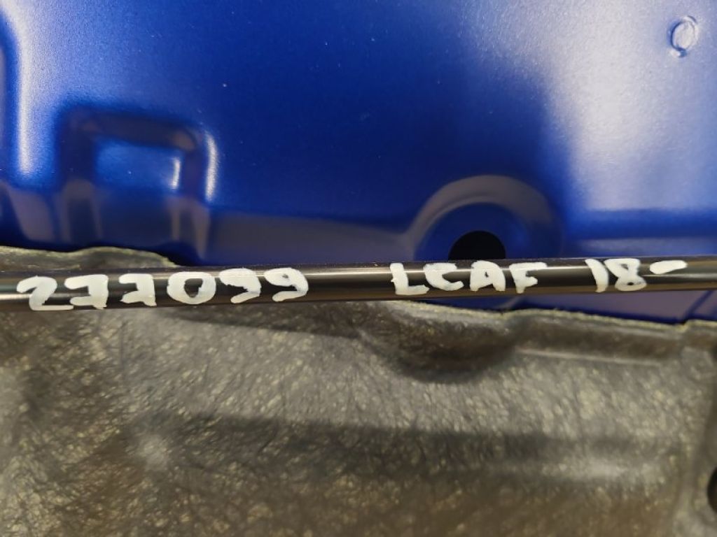 65771-5SK0A | Упор капота NISSAN LEAF 18- - Фото 2