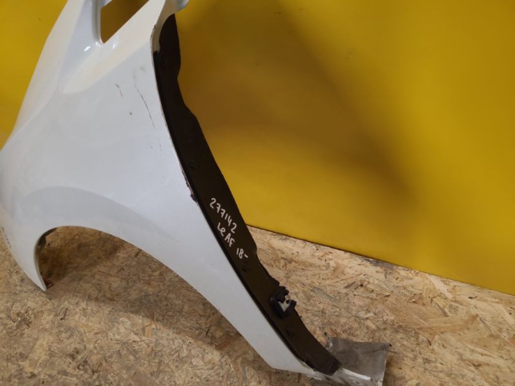 63821-5SH1A | Пильовик крила передн. лів. NISSAN LEAF 18-