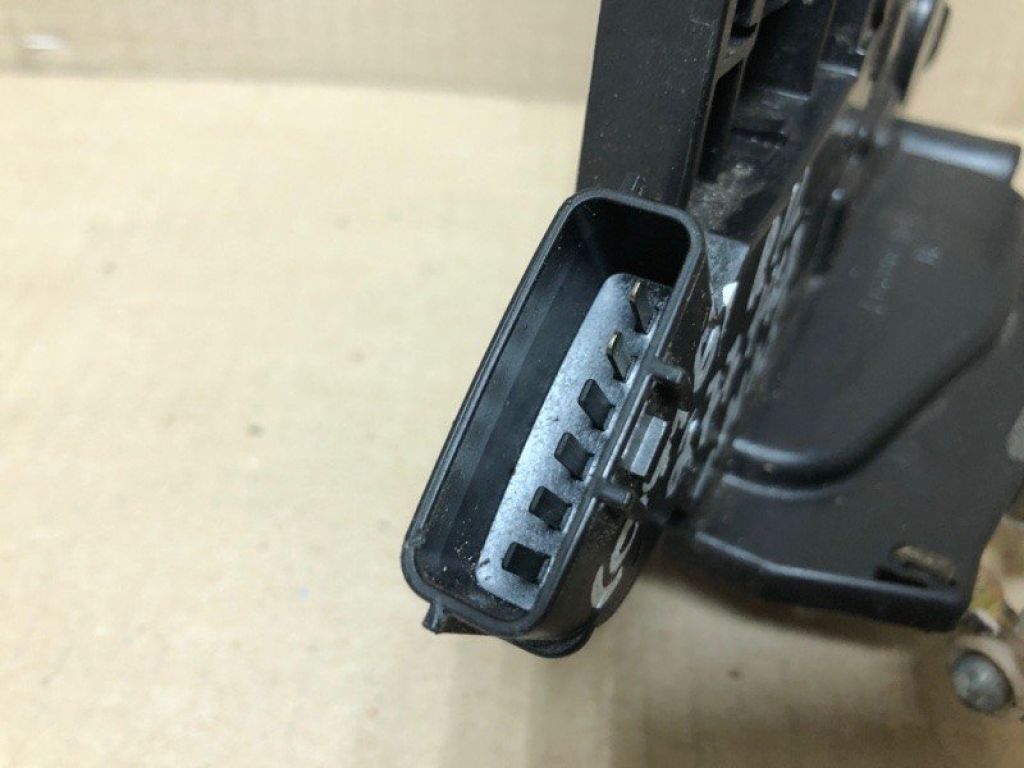 82501-EG000 | Замок двери задн. лев. INFINITI M35/M45 04-10 - Фото 5