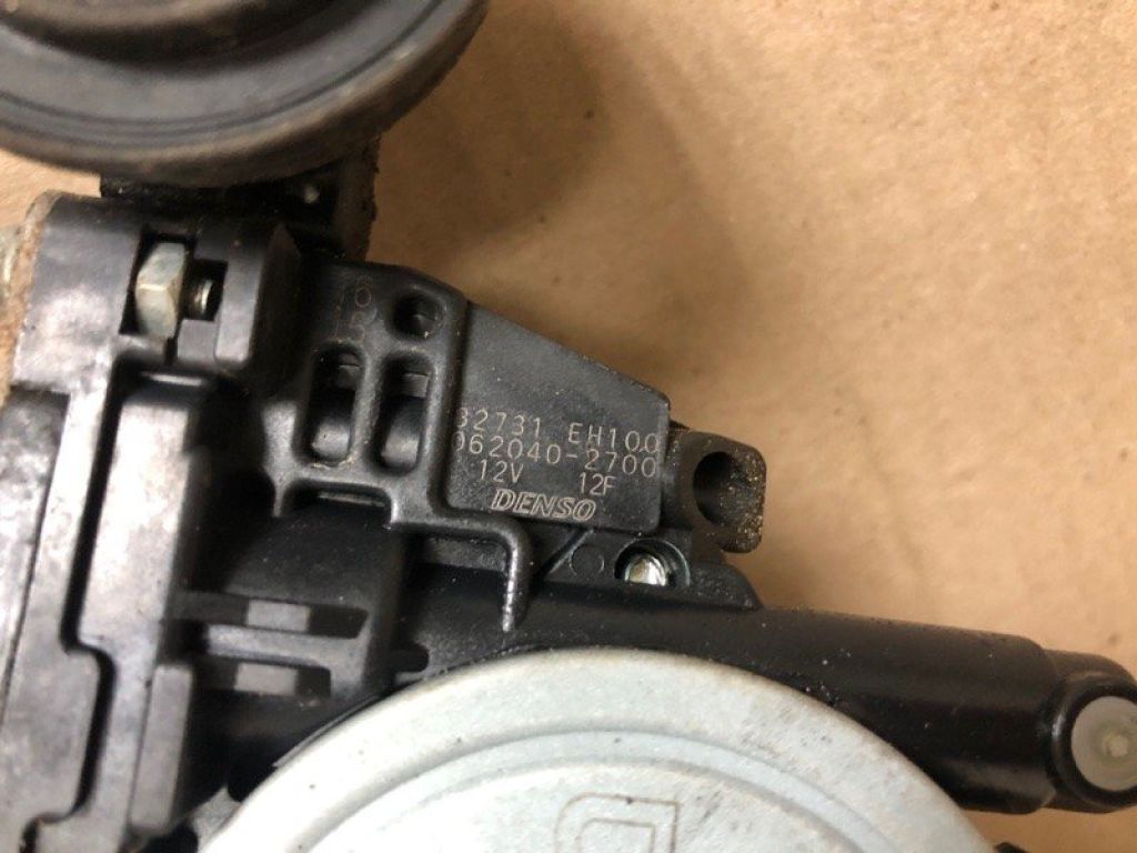 82721-EG000 | Стеклоподъемник задн. лев. INFINITI M35/M45 04-10 - Фото 4