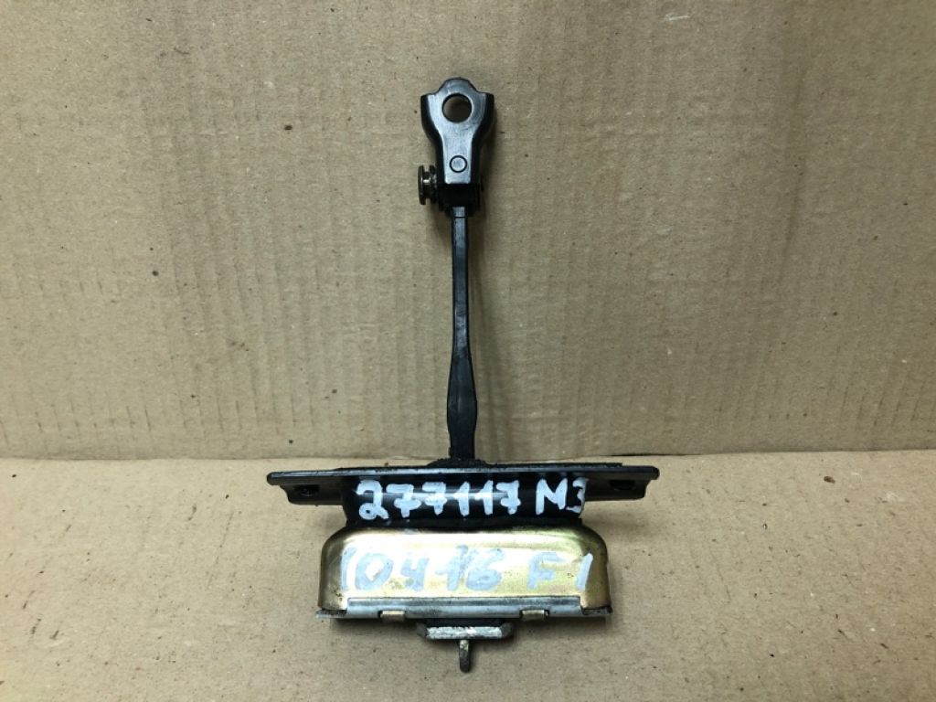 80430-EG000 | Обмежувач дверей передн. прав. INFINITI M35/M45 04-10