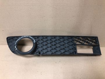Накладка противотуманной фары левая INFINITI M35/M45 04-10