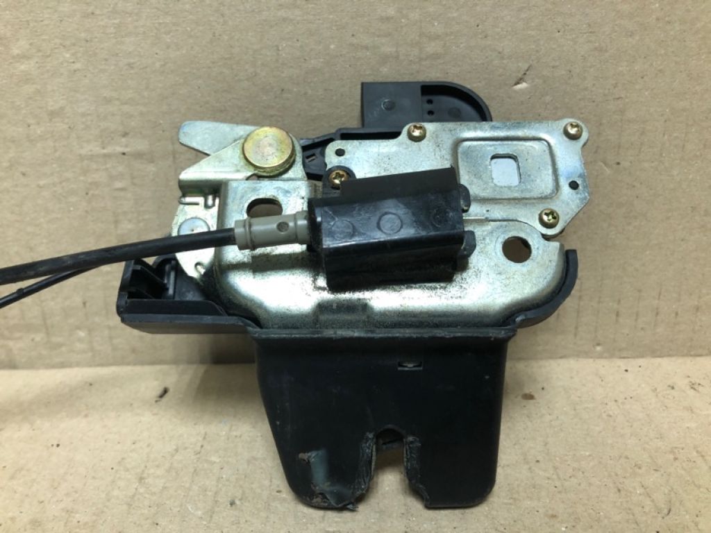 84631-EH100 | Замок крышки багажника INFINITI M35/M45 04-10 - Фото 6