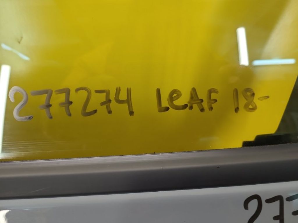 80331-5SF0A | Скло дверей передн. лів. NISSAN LEAF 18- - Фото 2