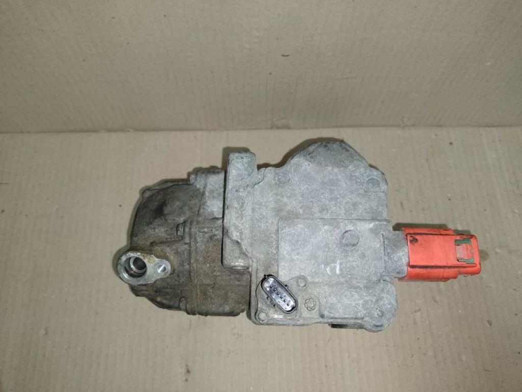 88370-47030 | Компресор кондиціонера TOYOTA PRIUS - 30 09-17 - Фото 2