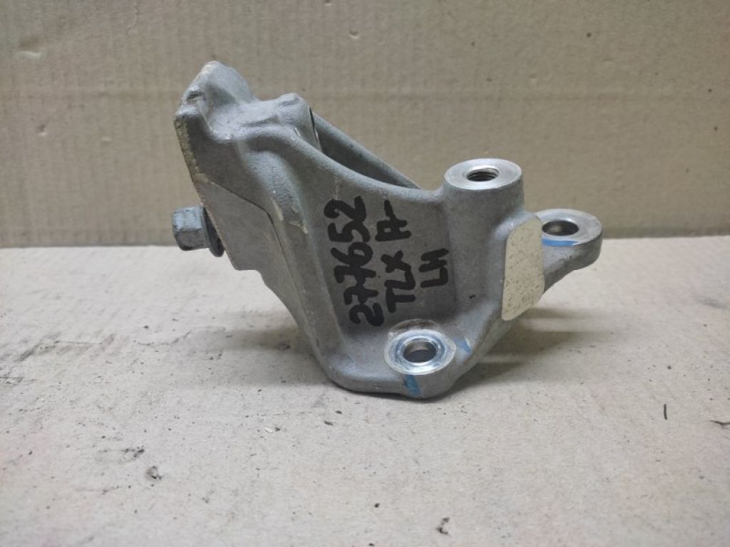 50295-T2F-A01 | Кріплення балки підвіски передн. лів. ACURA TLX 17-20