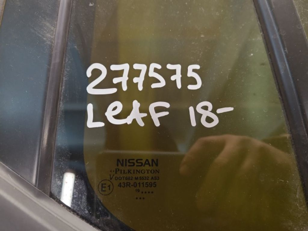 82220-5SF1A | Стекло двери глухое задн. прав. NISSAN LEAF 18- - Фото 2