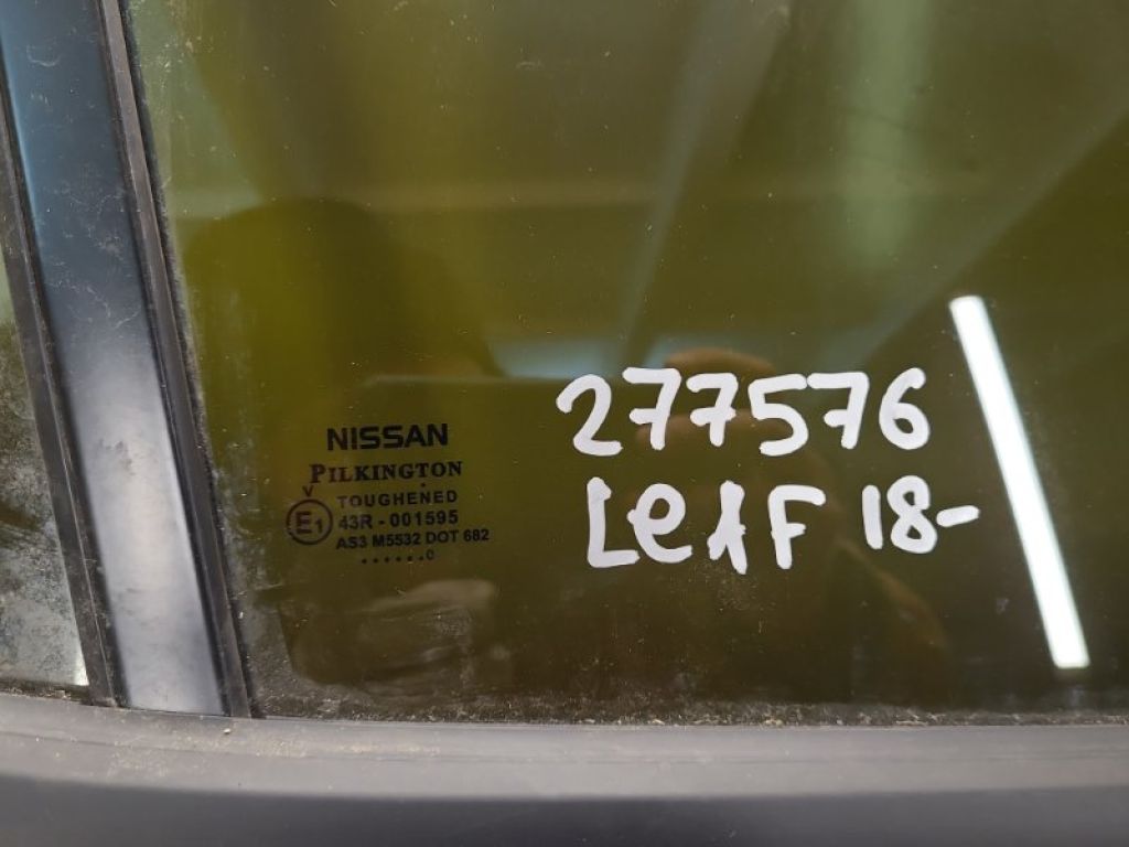 82300-3NF1A | Стекло двери задн. прав. NISSAN LEAF 18- - Фото 2