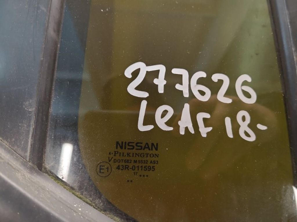 82220-5SF1A | Стекло двери глухое задн. прав. NISSAN LEAF 18- - Фото 2