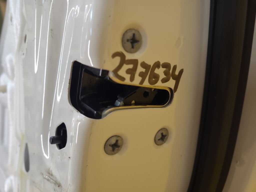 82500-4NP0A | Замок двери задн. прав. NISSAN LEAF 18-