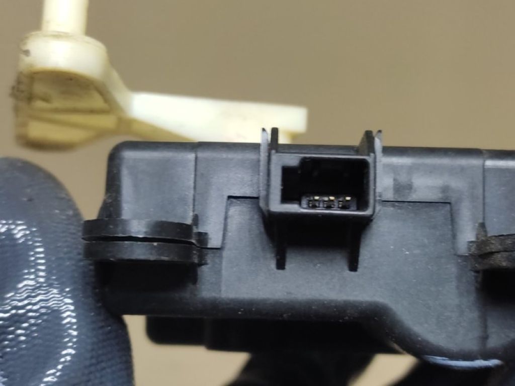 27730-EH100 | Моторчик заслінки пічки INFINITI M35/M45 04-10 - Фото 4